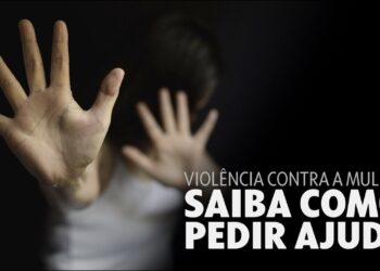 Passageiro é preso suspeito de tentar beijar adolescente à força em ônibus