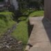 Obras em córrego causam danos a casas e desabamento de calçada em Sorocaba
