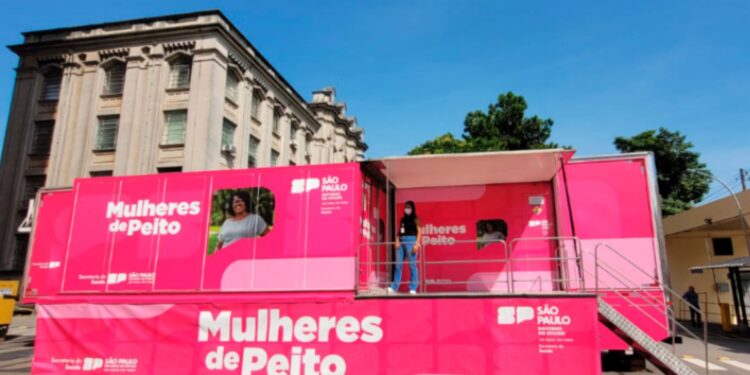 Carretas de mamografia oferecem exames gratuitos a mulheres no interior de SP; veja quais são os locais